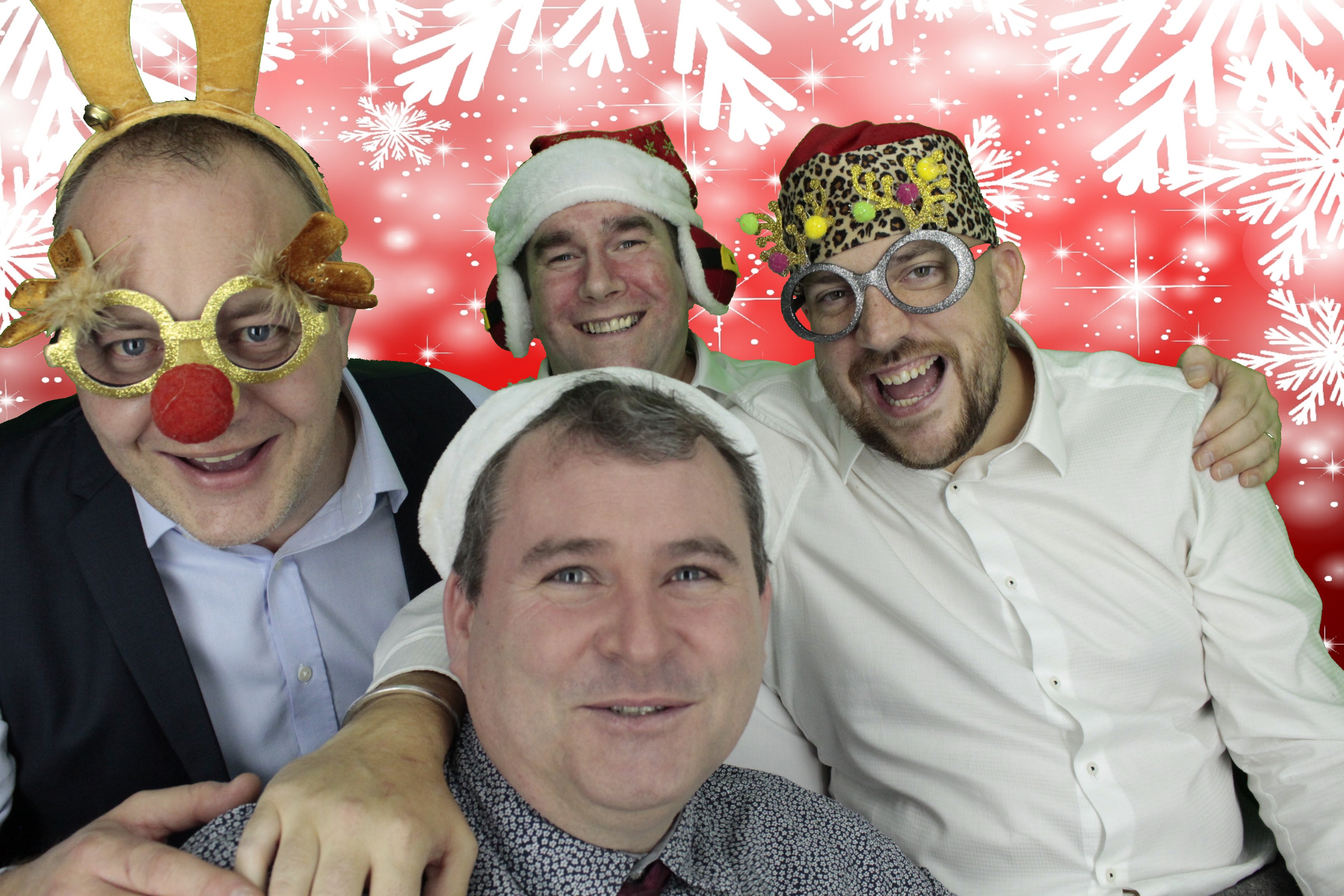 Silvermere Christmas Party | View more photos from the event at gallery.myphotoboothexperience.co.uk/u/MyPhotoBoothExperienceLtd/Silvermere-Christmas-Party-3